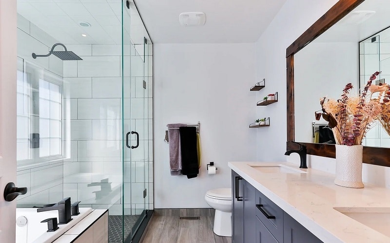 Making Storage Space in the Bathroom